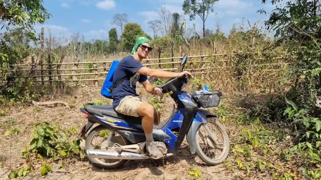 roller fahren roller mieten laos